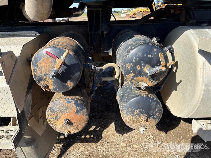 Western Star 4900SA 8x6 Sleeper Winch Truck Vehículos de reciclaje