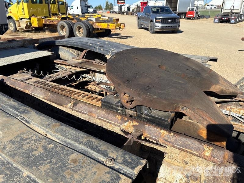 Western Star 4900SA 8x6 Tri/A Sleeper Truck Tractor Naudoti vilkikai