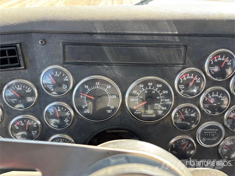 Western Star 4900SA 8x6 Sleeper Winch Truck Hinausautot