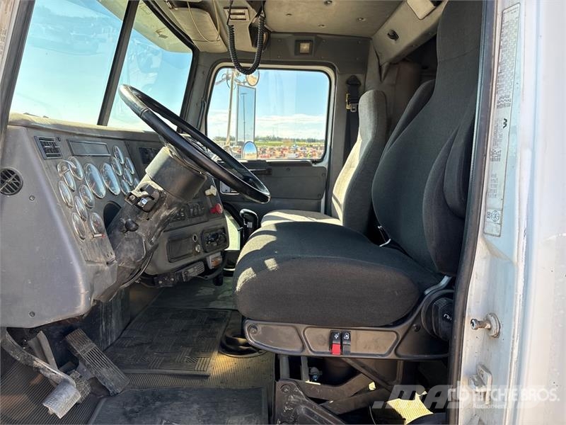 Western Star 4900SA 8x6 Sleeper Winch Truck Hinausautot