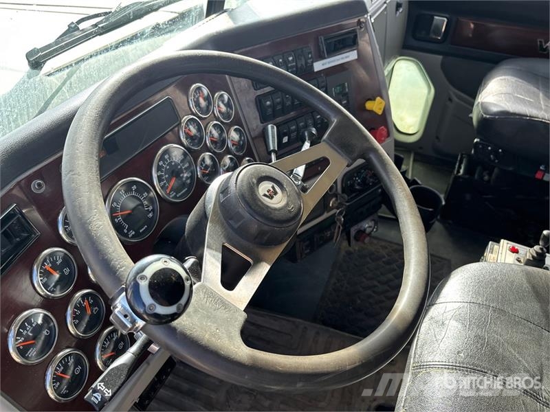 Western Star 4900SA 8x6 Sleeper Winch Truck مركبات إصلاح الأعطال