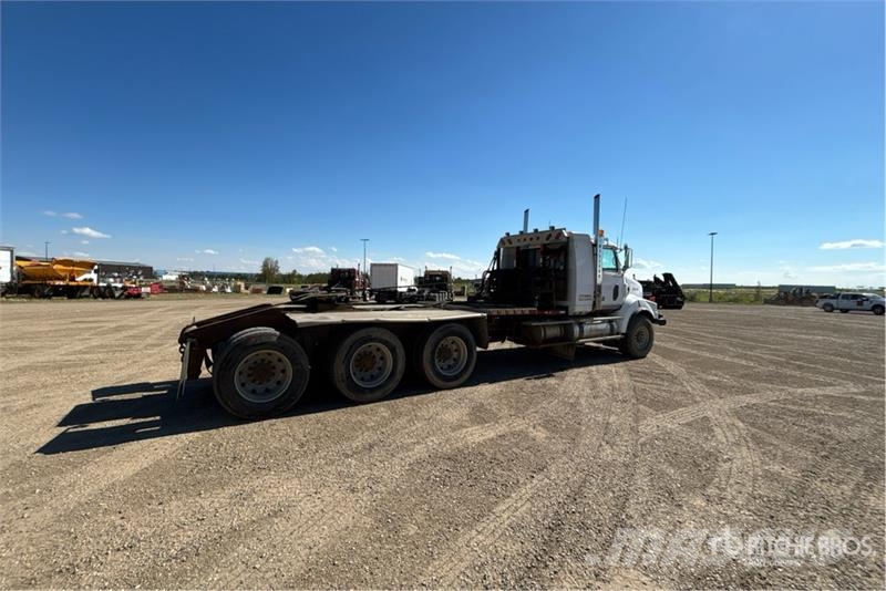 Western Star 4900SA 8x6 Sleeper Winch Truck Hinausautot
