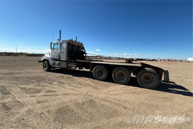 Western Star 4900SA 8x6 Sleeper Winch Truck Hinausautot