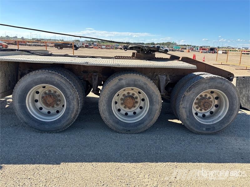 Western Star 4900SA 8x6 Sleeper Winch Truck Hinausautot
