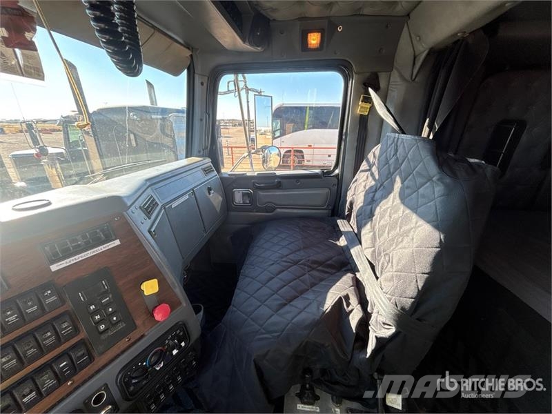 Western Star 4900SA 8x6 Sleeper Winch Truck Evakuators ar manipulatoru