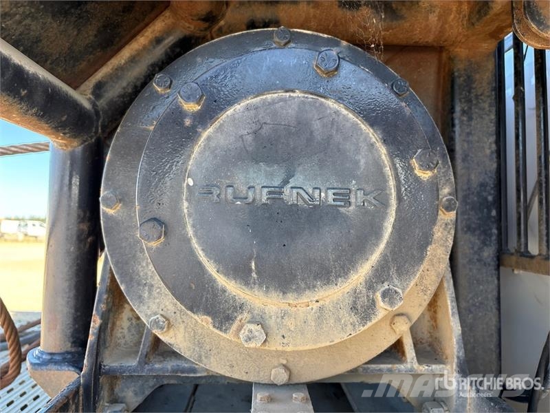 Western Star 4900SA 8x6 Sleeper Winch Truck Hinausautot