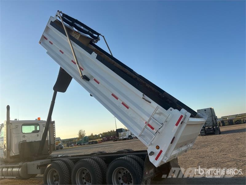 Western Star 4900SA 8x6 Tri/A Dump Truck Sora- ja kippiautot