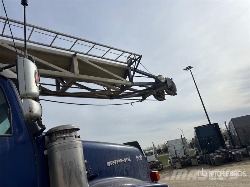 Western Star 4900SA 8x6 Flushby Tanker Truck (Inoperable) Camiões-cisterna