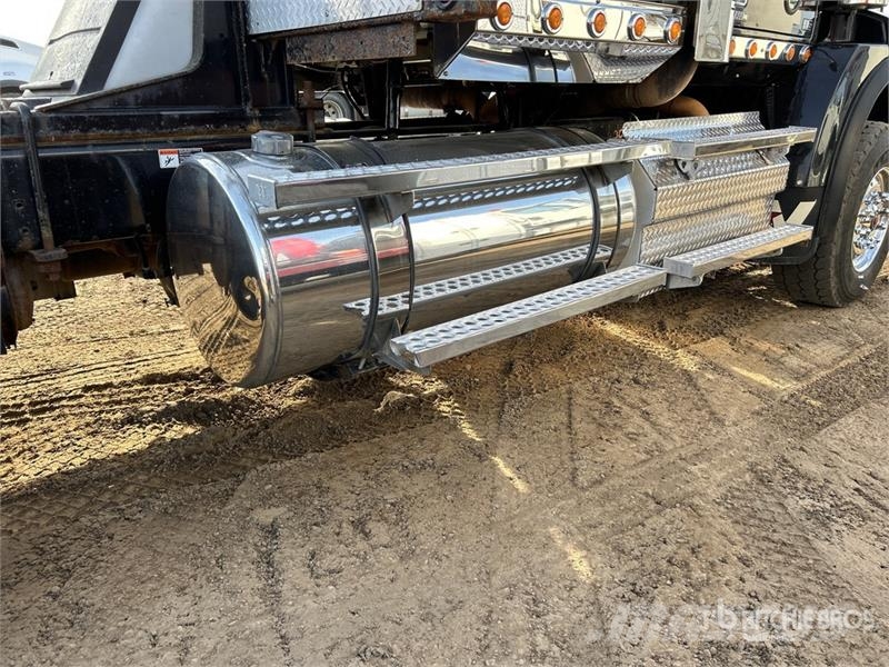 Western Star 4900SA 8x6 Logging Tri/A Sleeper Truck Tractor Prime Movers