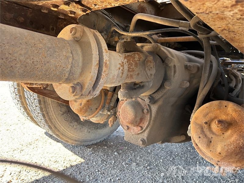 Western Star 4900SA 8x6 Sleeper Winch Truck Hinausautot