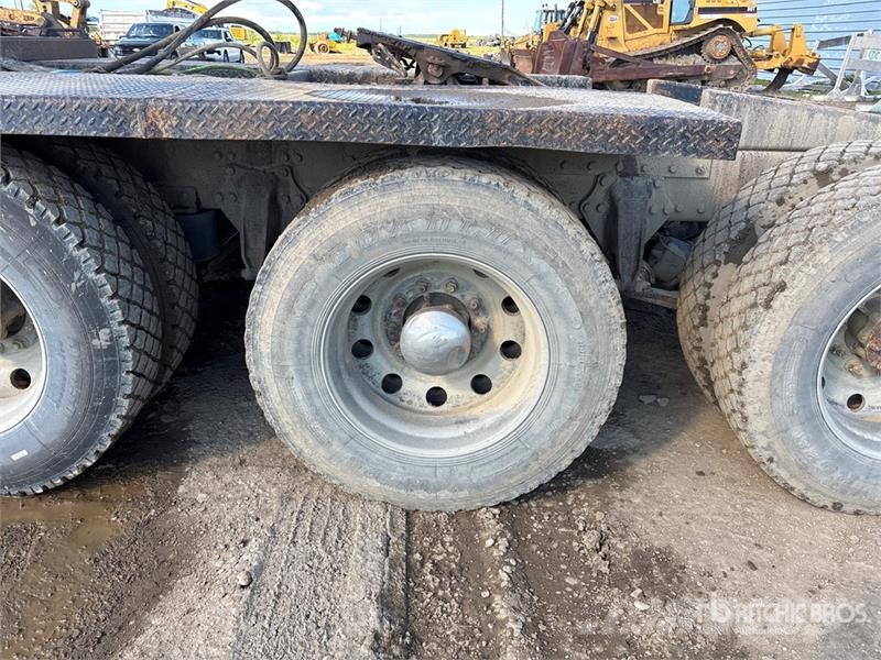 Western Star 4900SA 8x6 Sleeper Winch Truck Vehículos de reciclaje