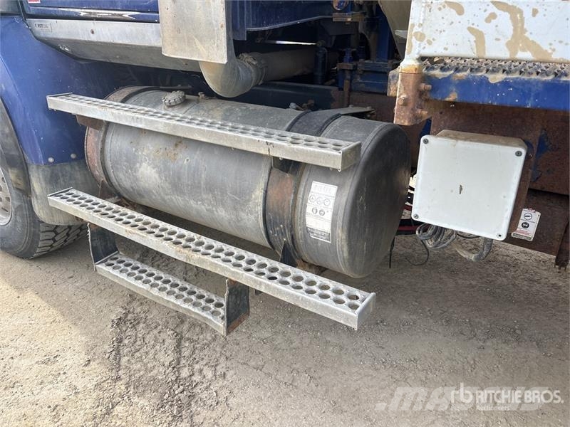 Western Star 4900SA 8x6 Flushby Tanker Truck (Inoperable) Camiões-cisterna