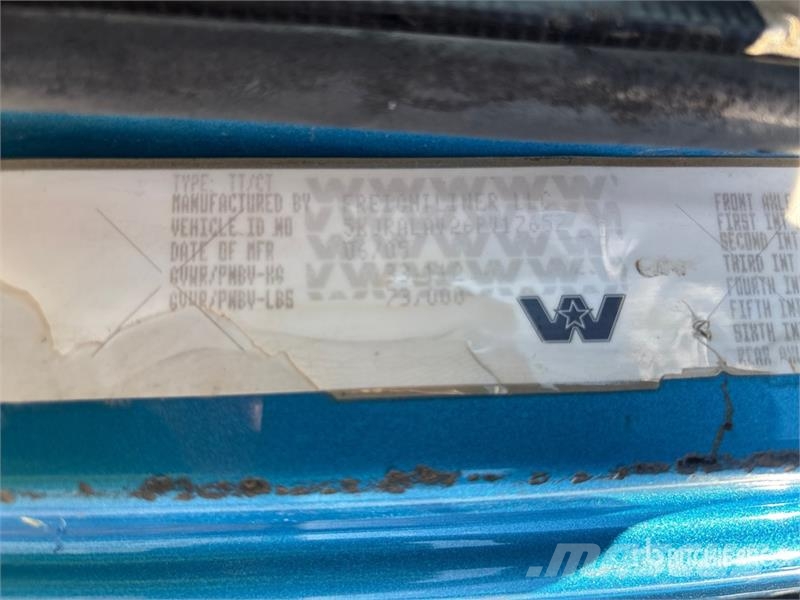 Western Star 4900SA 8x6 Sleeper Winch Truck Vehículos de reciclaje