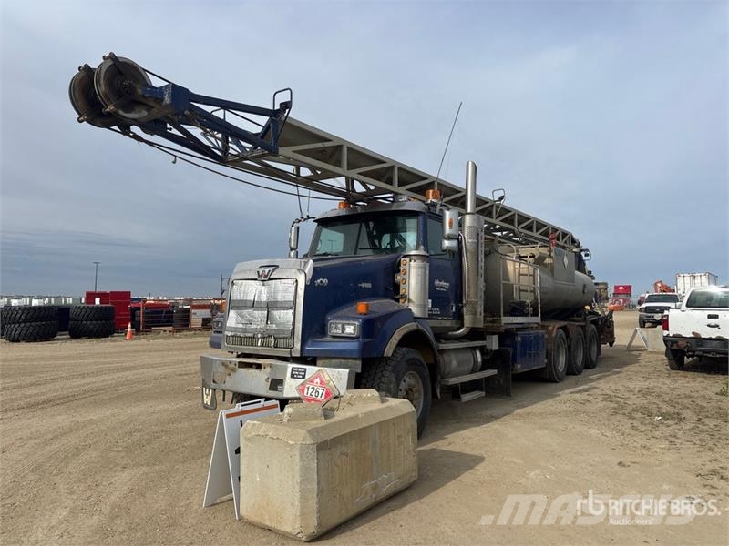 Western Star 4900SA 8x6 Flushby Tanker Truck (Inoperable) Camiões-cisterna