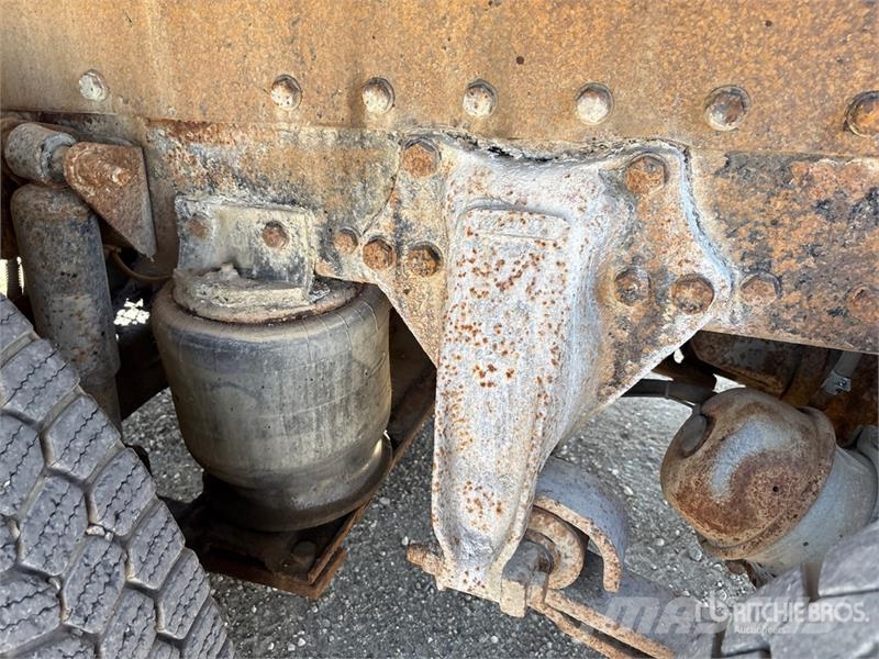 Western Star 4900SA 8x6 Sleeper Winch Truck Hinausautot