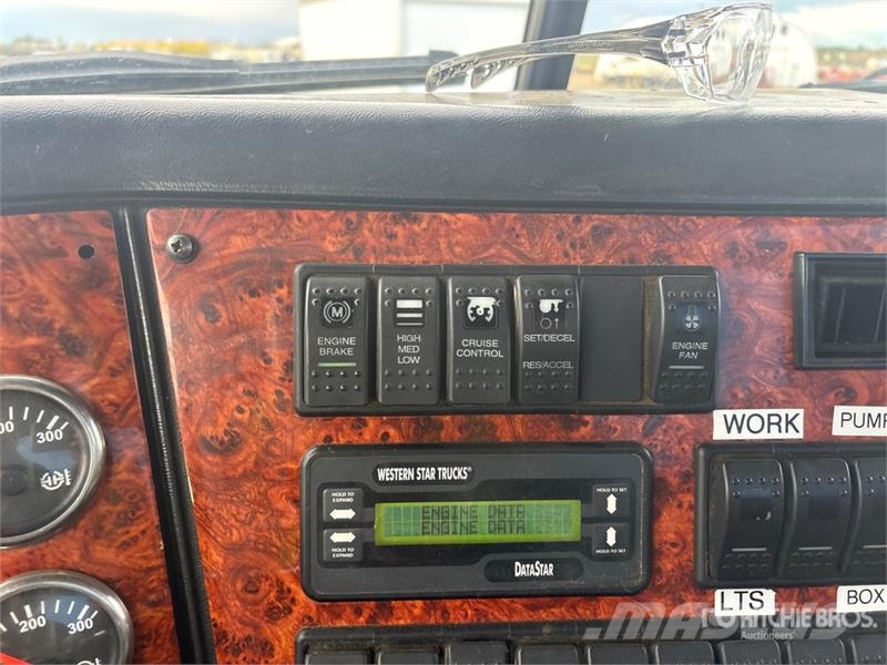 Western Star 4900SA 8x6 Water Truck Поливальні машини