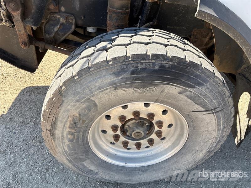 Western Star 4900SA 8x6 Sleeper Winch Truck Hinausautot