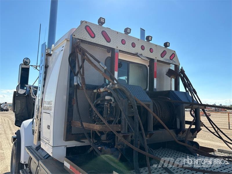 Western Star 4900SA 8x6 Sleeper Winch Truck Hinausautot