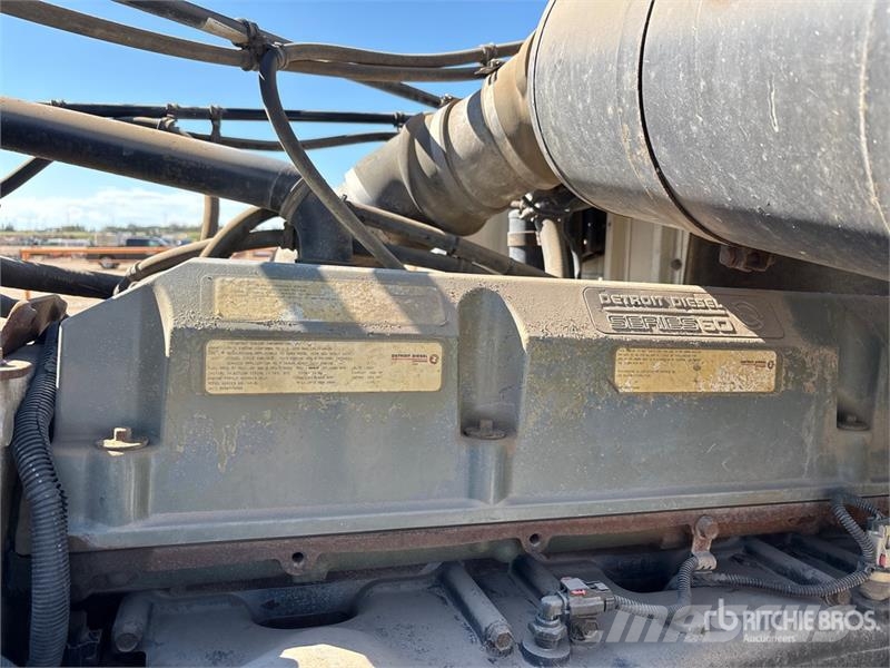 Western Star 4900SA 8x6 Sleeper Winch Truck Hinausautot