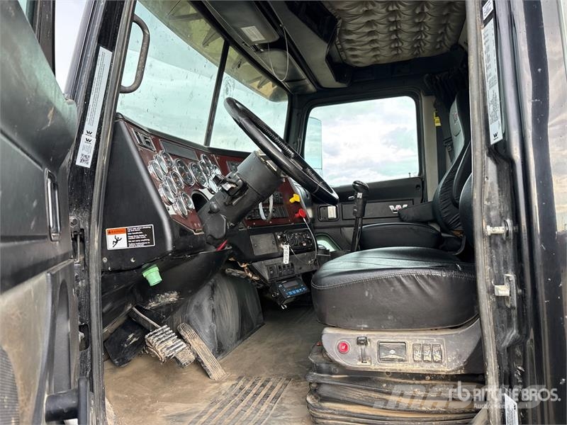 Western Star 4900SA 8x6 Logging Tri/A Sleeper Truck Tractor Dragbilar