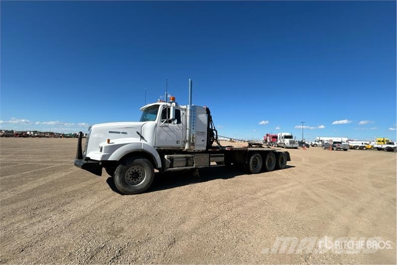 Western Star 4900SA 8x6 Sleeper Winch Truck Hinausautot