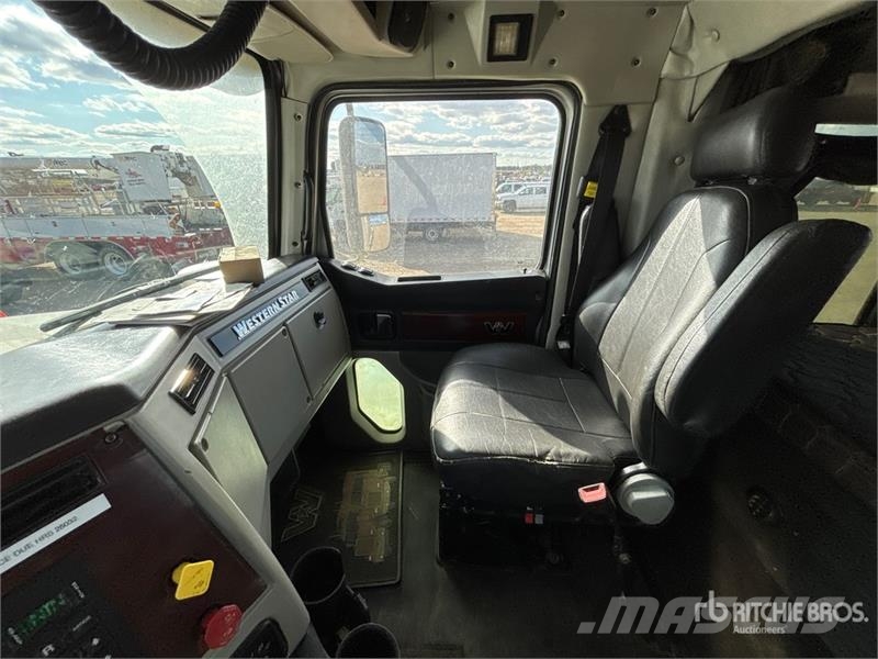 Western Star 4900SA 8x6 Sleeper Winch Truck مركبات إصلاح الأعطال