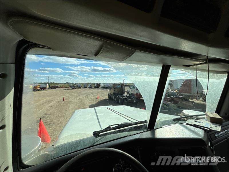 Western Star 4900SA 8x6 Sleeper Winch Truck مركبات إصلاح الأعطال