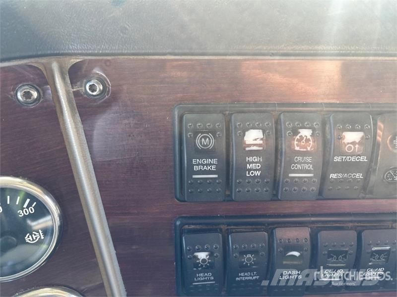 Western Star 4900SA 8x6 Sleeper Winch Truck مركبات إصلاح الأعطال