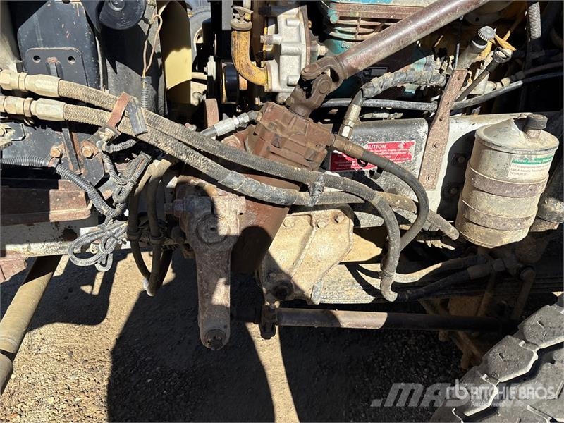 Western Star 4900SA 8x6 Tri/A Sleeper Truck Tractor Naudoti vilkikai