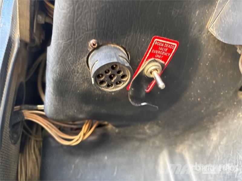 Western Star 4900SA 8x6 Sleeper Winch Truck مركبات إصلاح الأعطال