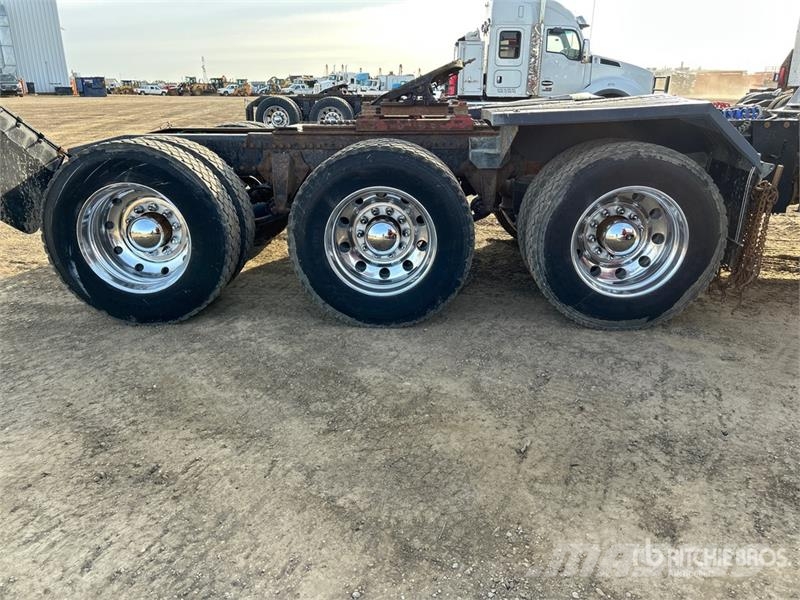 Western Star 4900SA 8x6 Logging Tri/A Sleeper Truck Tractor Prime Movers