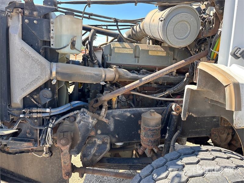 Western Star 4900SA 8x6 Sleeper Winch Truck Hinausautot