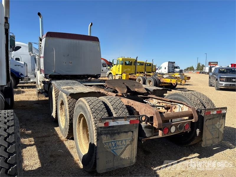 Western Star 4900SA 8x6 Tri/A Sleeper Truck Tractor Naudoti vilkikai