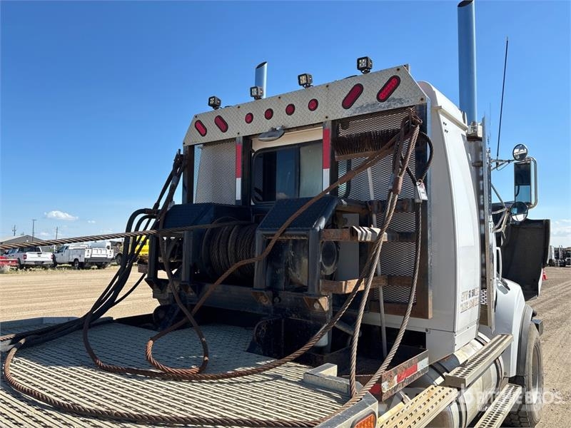 Western Star 4900SA 8x6 Sleeper Winch Truck Hinausautot