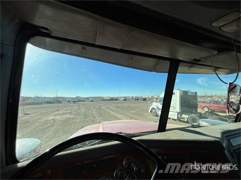 Western Star 4900SA T/A Sleeper Truck Tractor Naudoti vilkikai