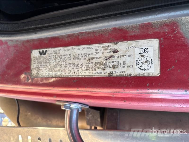 Western Star 4900SA T/A Sleeper Truck Tractor Naudoti vilkikai