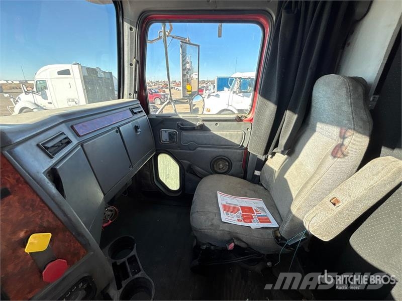 Western Star 4900SA T/A Sleeper Truck Tractor Naudoti vilkikai