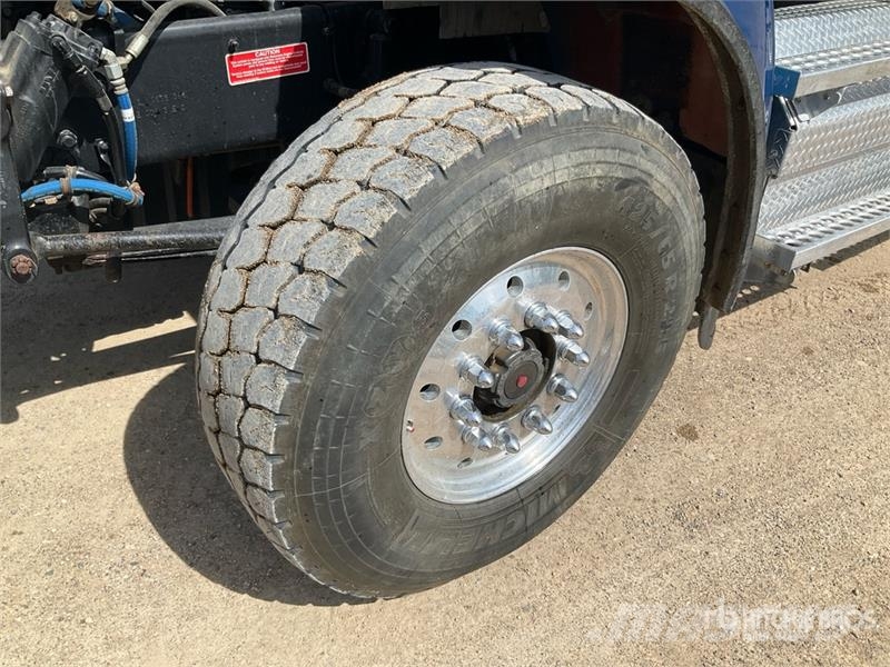 Western Star 4900SB 6x4 Sleeper Winch Truck Hinausautot