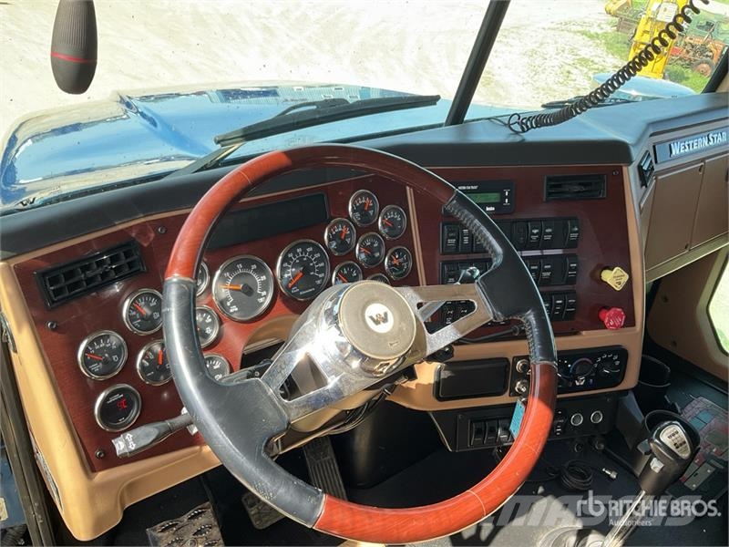 Western Star 4900SB 6x4 Sleeper Winch Truck Hinausautot