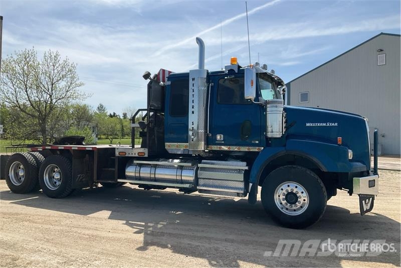 Western Star 4900SB 6x4 Sleeper Winch Truck Hinausautot