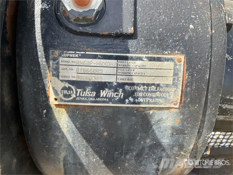 Western Star 4900SB 6x4 Sleeper Winch Truck Hinausautot