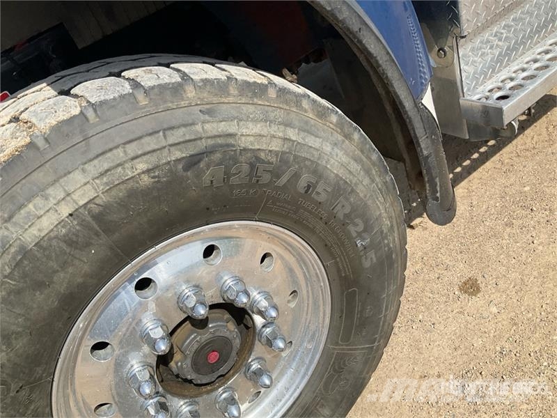 Western Star 4900SB 6x4 Sleeper Winch Truck Hinausautot