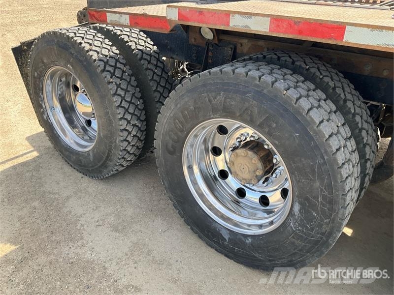 Western Star 4900SB 8x6 Sleeper Winch Truck Hinausautot