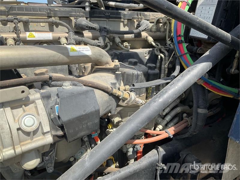Western Star 4900SB 8x6 Sleeper Winch Truck Hinausautot