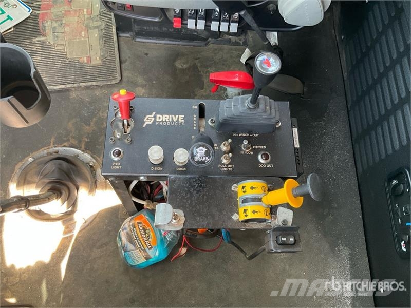 Western Star 4900SB 8x6 Sleeper Winch Truck Hinausautot