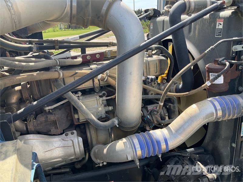 Western Star 4900SB 8x6 Sleeper Winch Truck Hinausautot