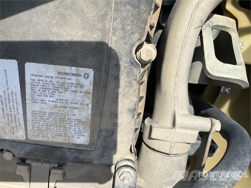Western Star 4900SB 8x6 Sleeper Winch Truck Hinausautot