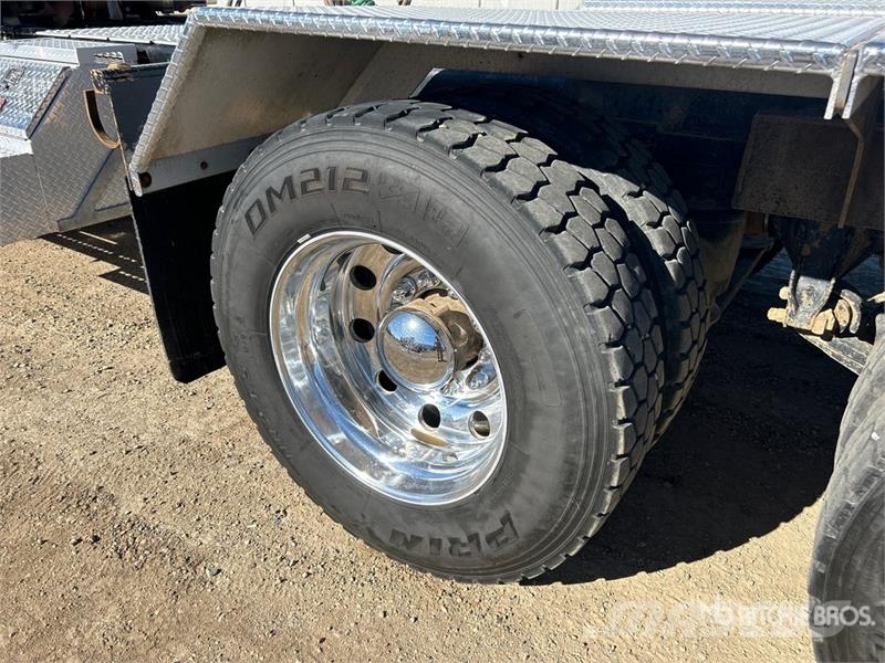 Western Star 4900SB 8x6 Tri/A Day Cab Truck Tractor 트랙터 유닛