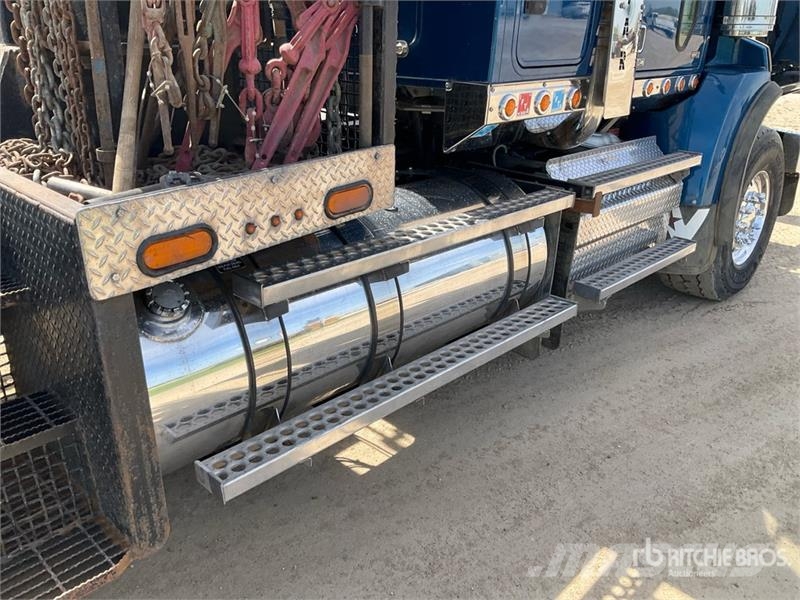 Western Star 4900SB 8x6 Sleeper Winch Truck Hinausautot