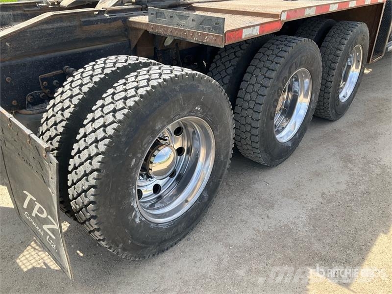 Western Star 4900SB 8x6 Sleeper Winch Truck Hinausautot